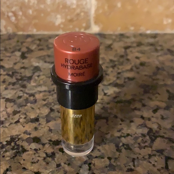 Chanel Hydrabase Moire Lipstick Damaged Tip - Picture 3 of 3